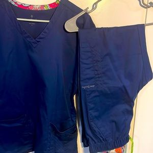 Vera Bradley Scrubs Set Navy Blue in Medium